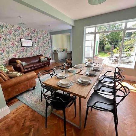Spacious Semi-Detached Southsea House, Free Parking On Drive Portsmouth Eksteriør billede