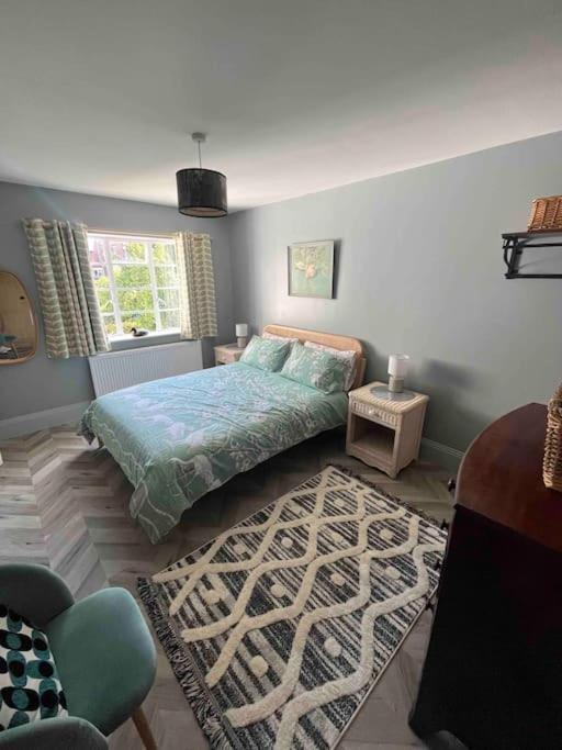 Spacious Semi-Detached Southsea House, Free Parking On Drive Portsmouth Eksteriør billede