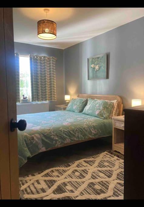 Spacious Semi-Detached Southsea House, Free Parking On Drive Portsmouth Eksteriør billede